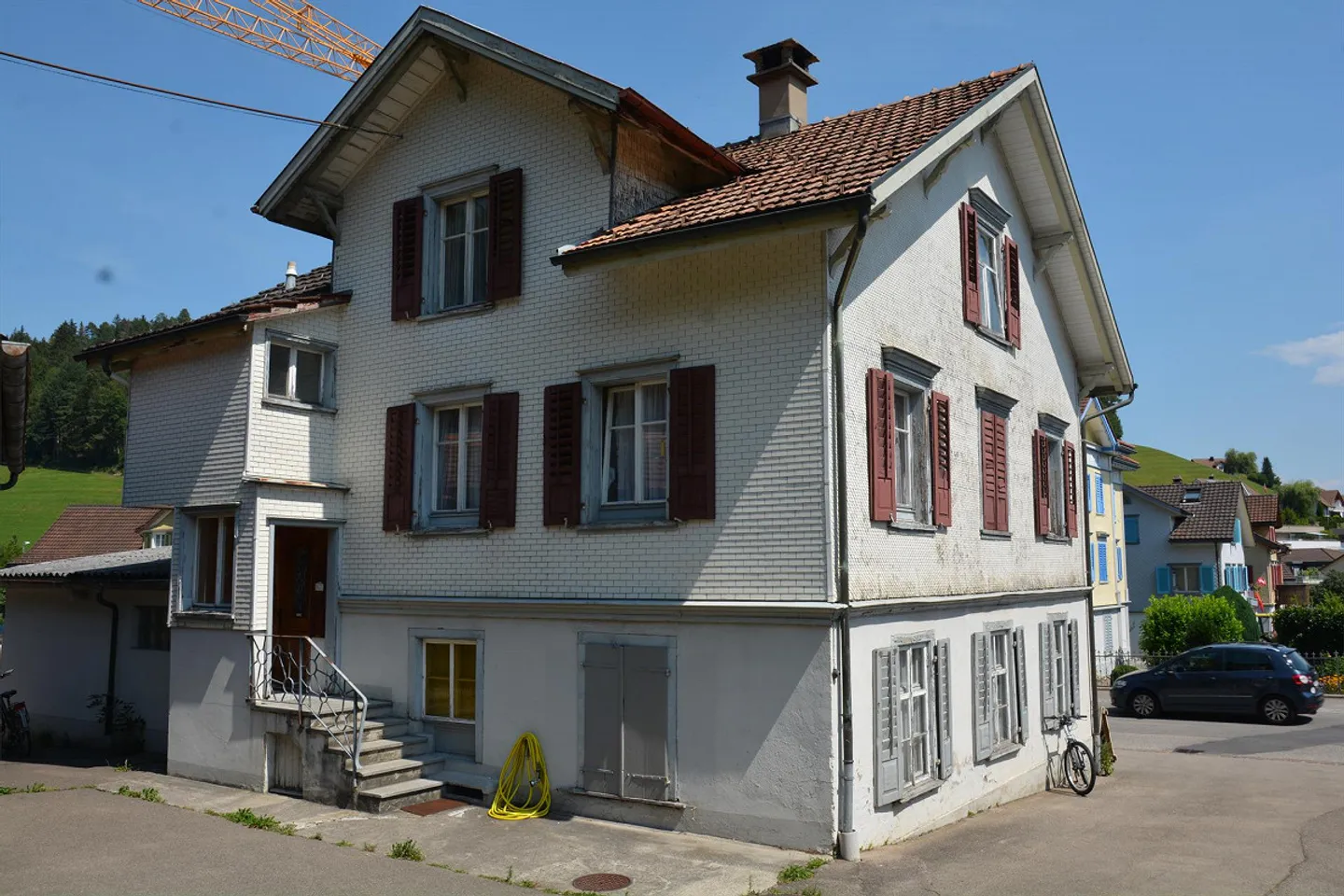 6 Room House - Photo 1 of 7