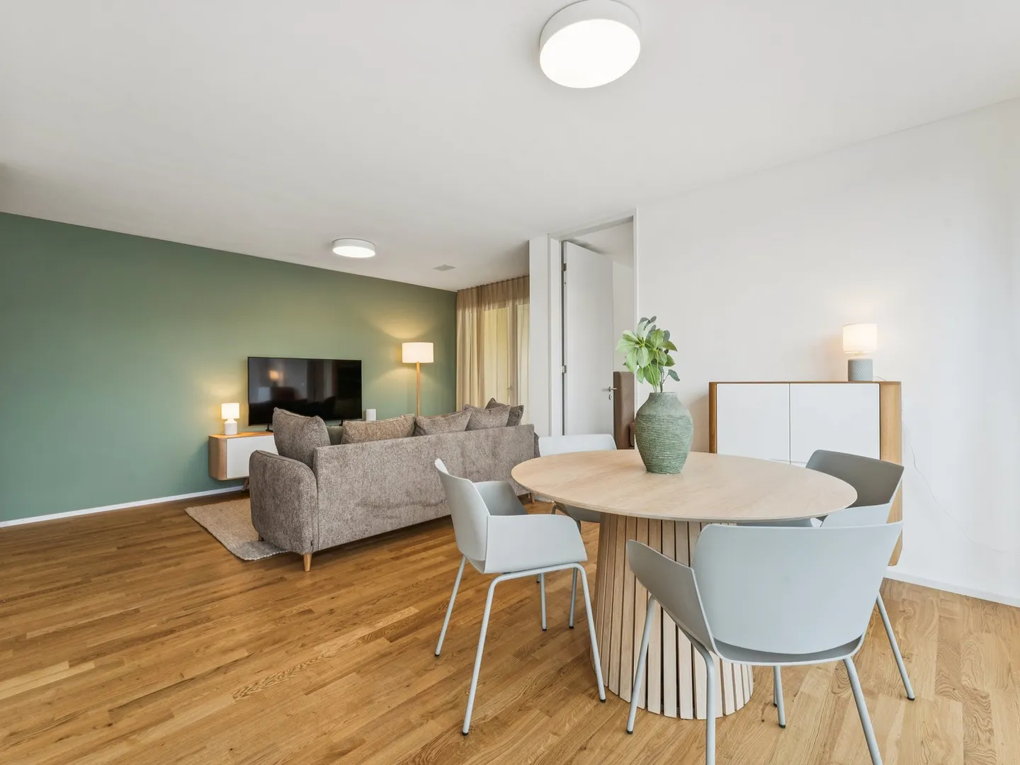 Furnished Apartments in Oslo Style | LOU Lucerne - Photo 3 of 12