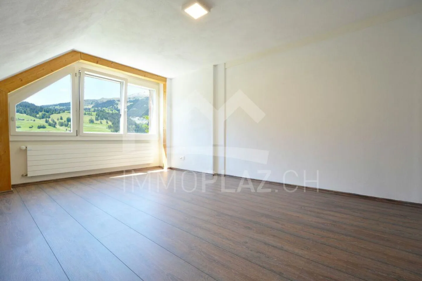 Charmante 4 1/2 Zi.-Dachwohnung mit Galerie und Terrasse - Foto 5 von 9