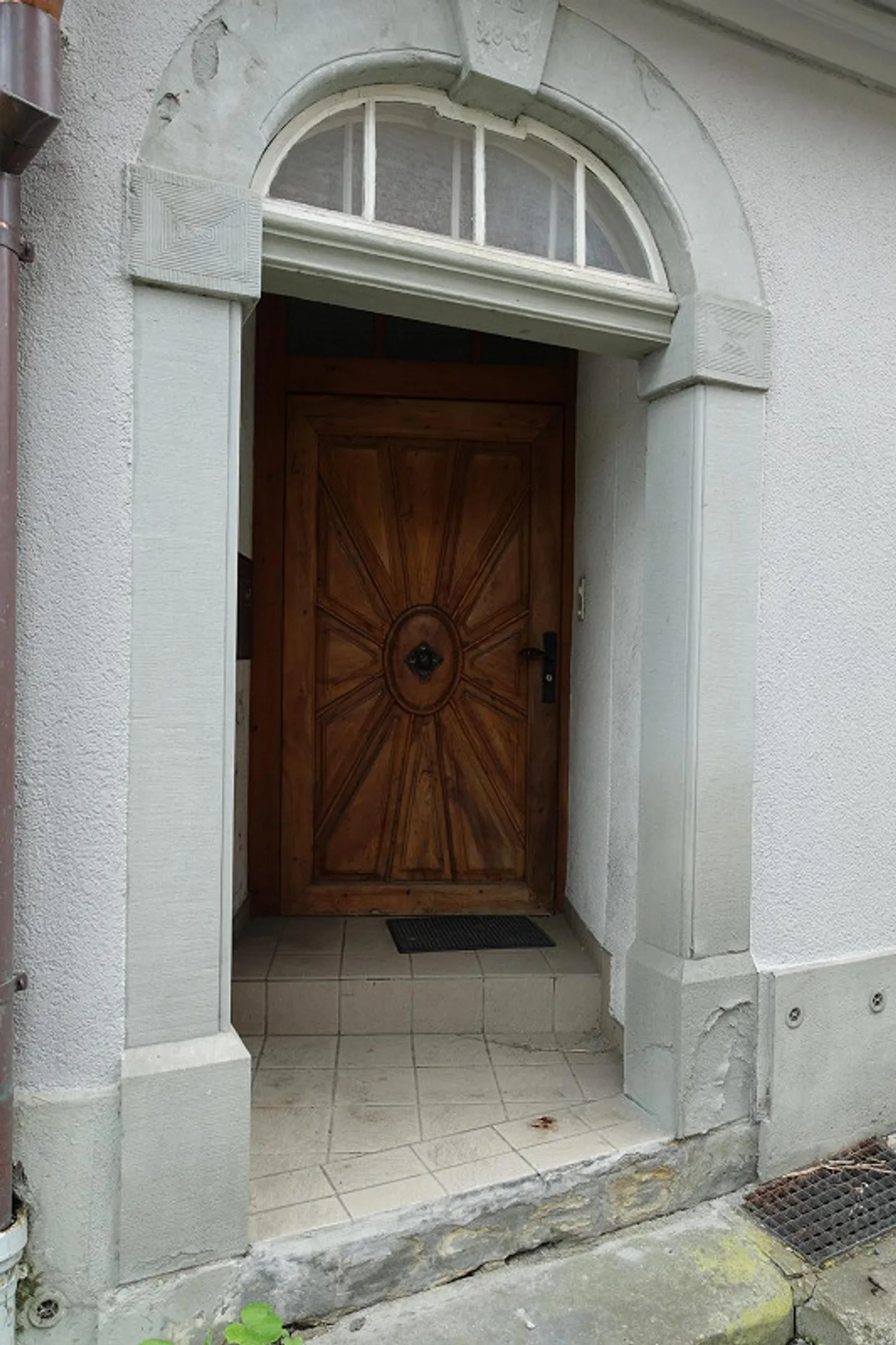 Charming 2.5-room attic apartment in Thal - Photo 3 of 8