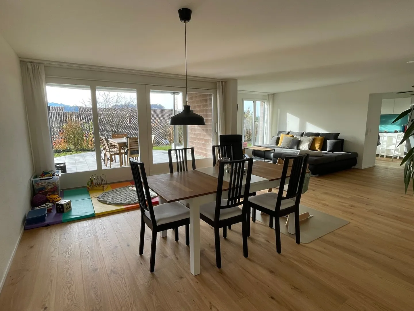 6.5-room single-family house in Adligenswil - limited to 2 years - Photo 2 of 13