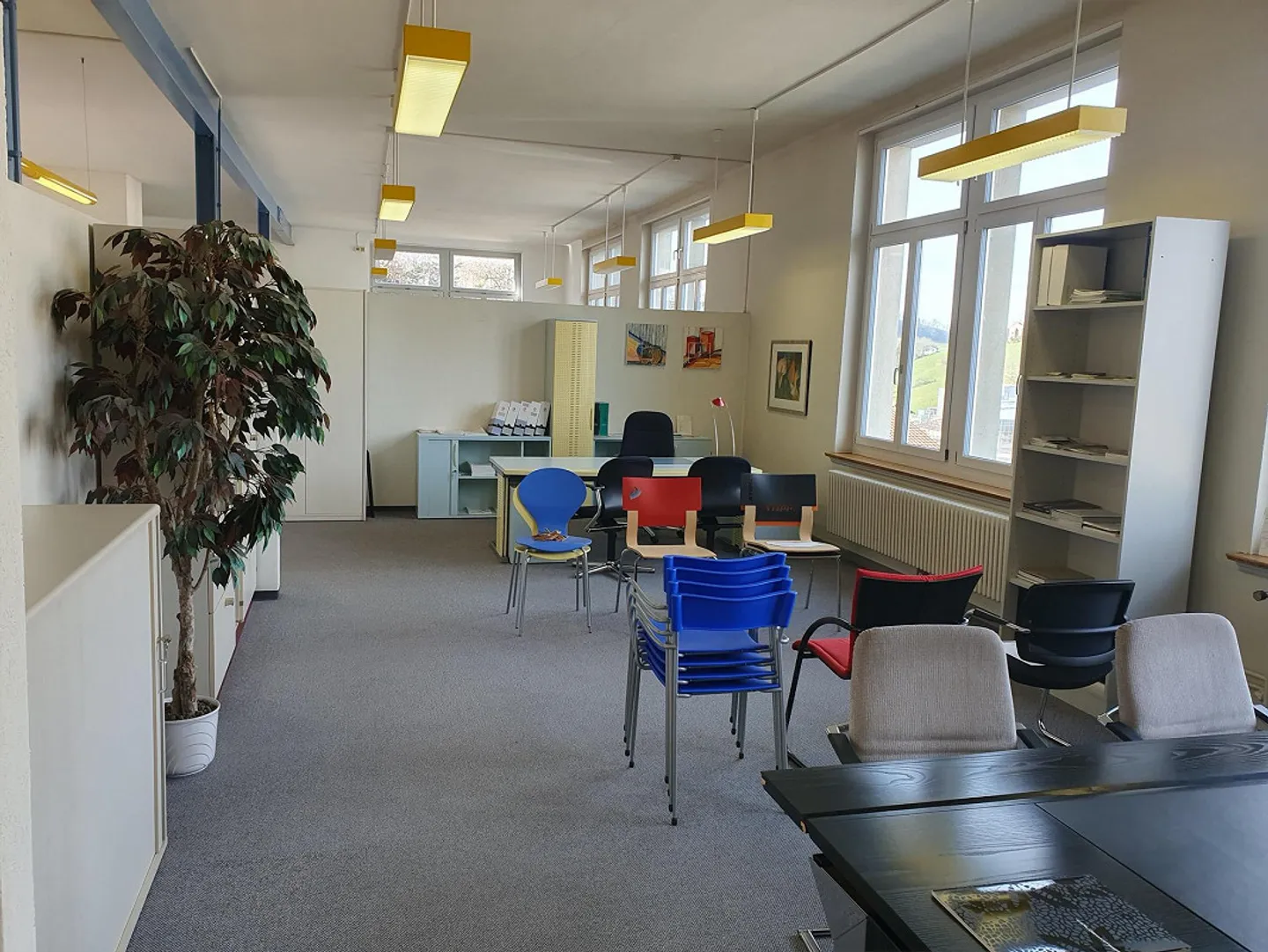 Lavorare in ufficio con vista ispiratrice. Opzione con magazzino di 107 m2. - Foto 3 di 5
