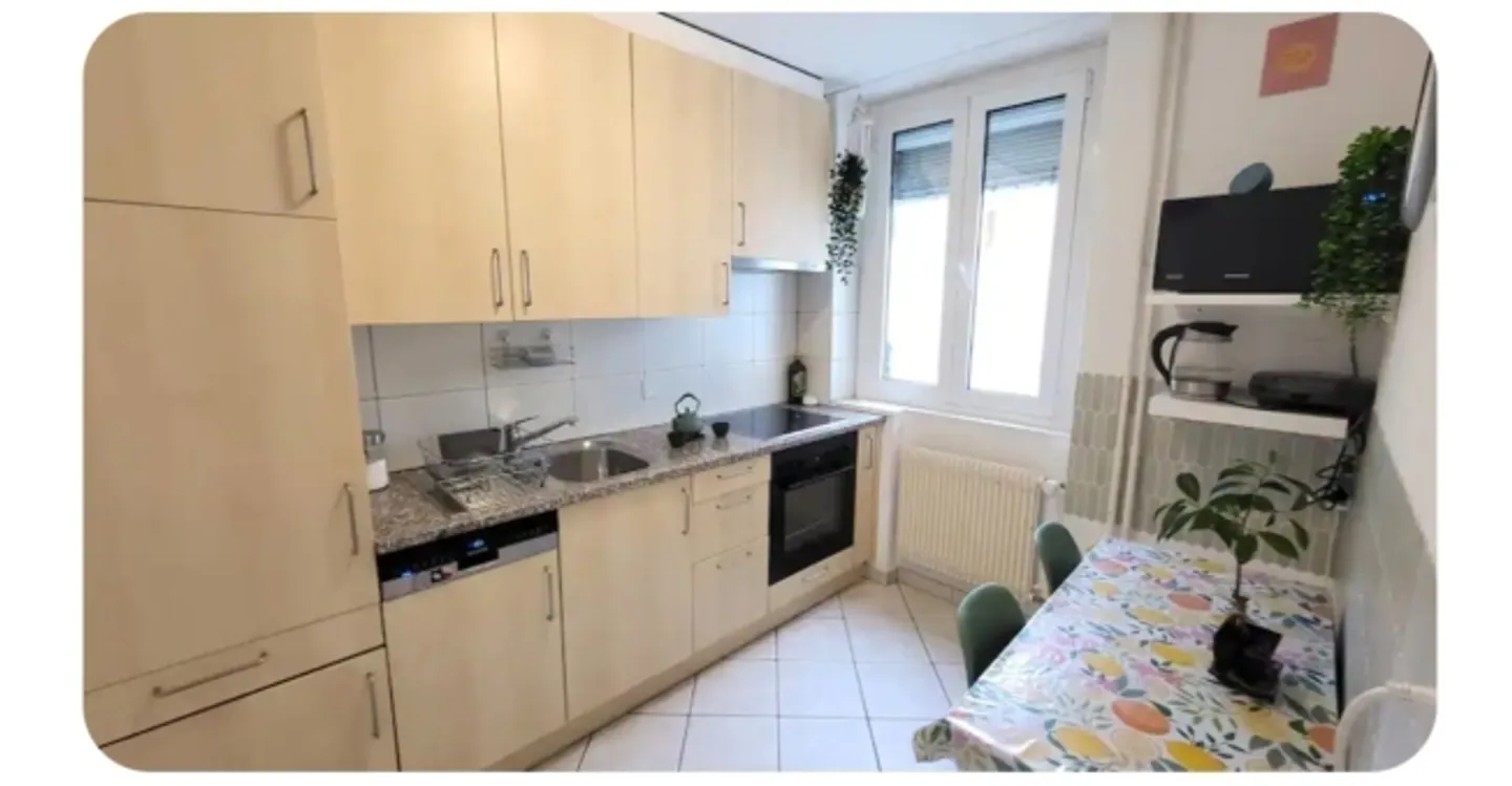 "APPARTEMENT 2,5 PIÈCES BIEL/BIENNE (BE), MEUBLÉ, TEMPORAIRE" - Photo 2 sur 7