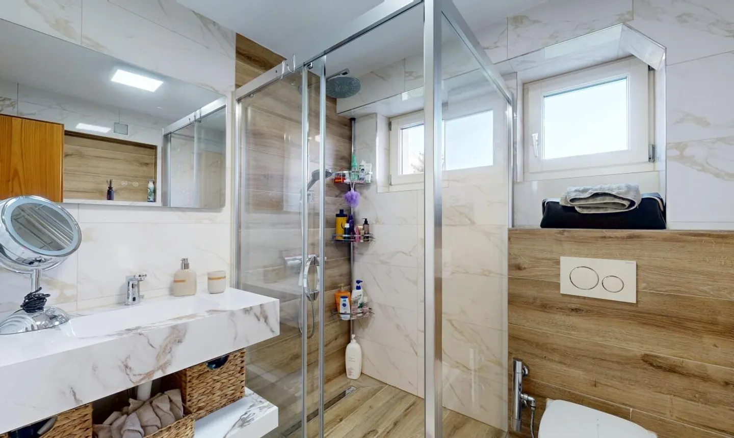 Casa unifamiliare indipendente di 6,5 stanze con giardino a Wangs - Foto 8 di 11