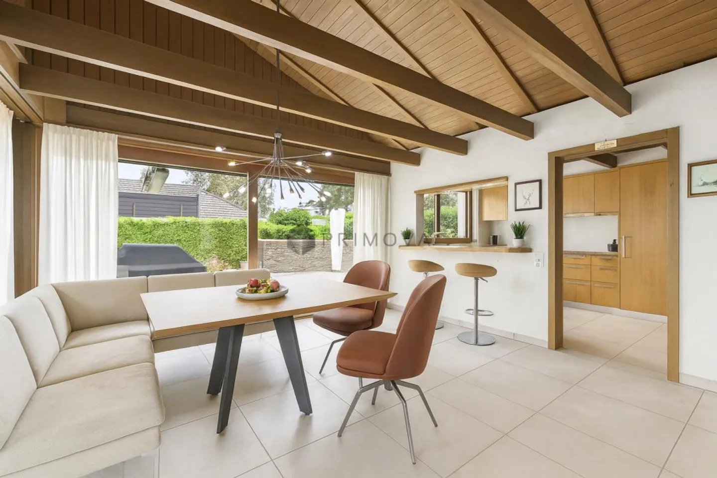 Exklusives Einfamilienhaus mit Pool, Pergola und idyllischem Garten - Foto 4 von 13