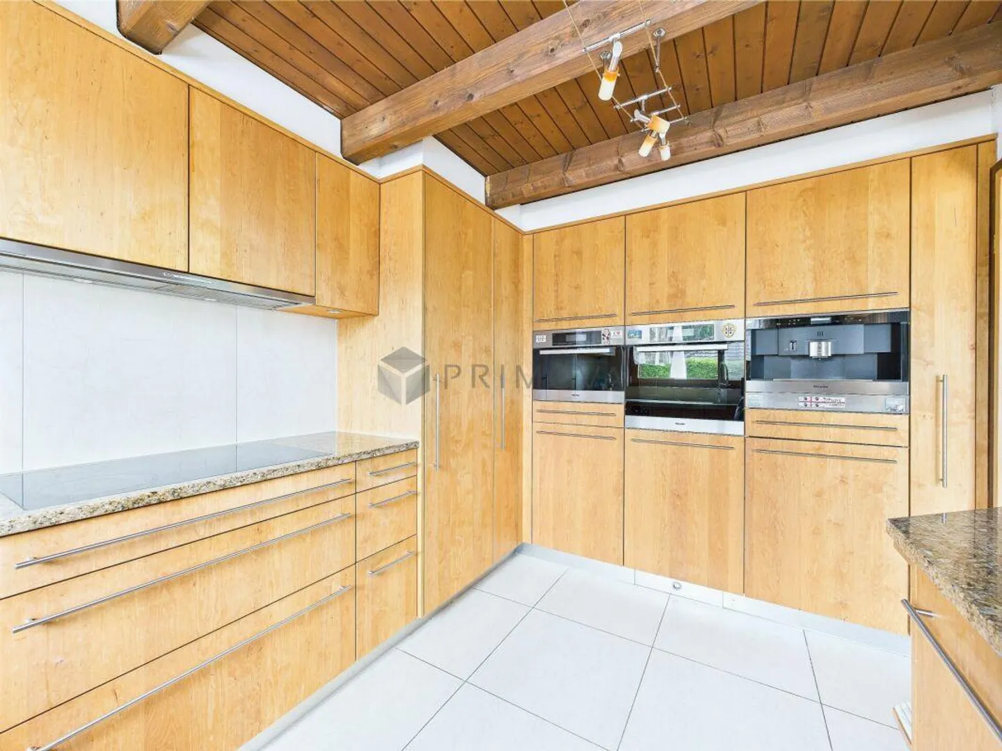 Exklusives Einfamilienhaus mit Pool, Pergola und idyllischem Garten - Foto 5 von 13