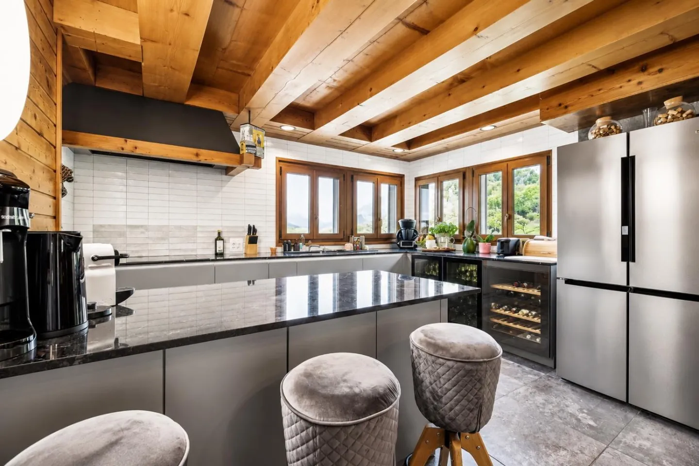 Magnifique chalet rénové avec vue exceptionnelle - Photo 6 sur 13