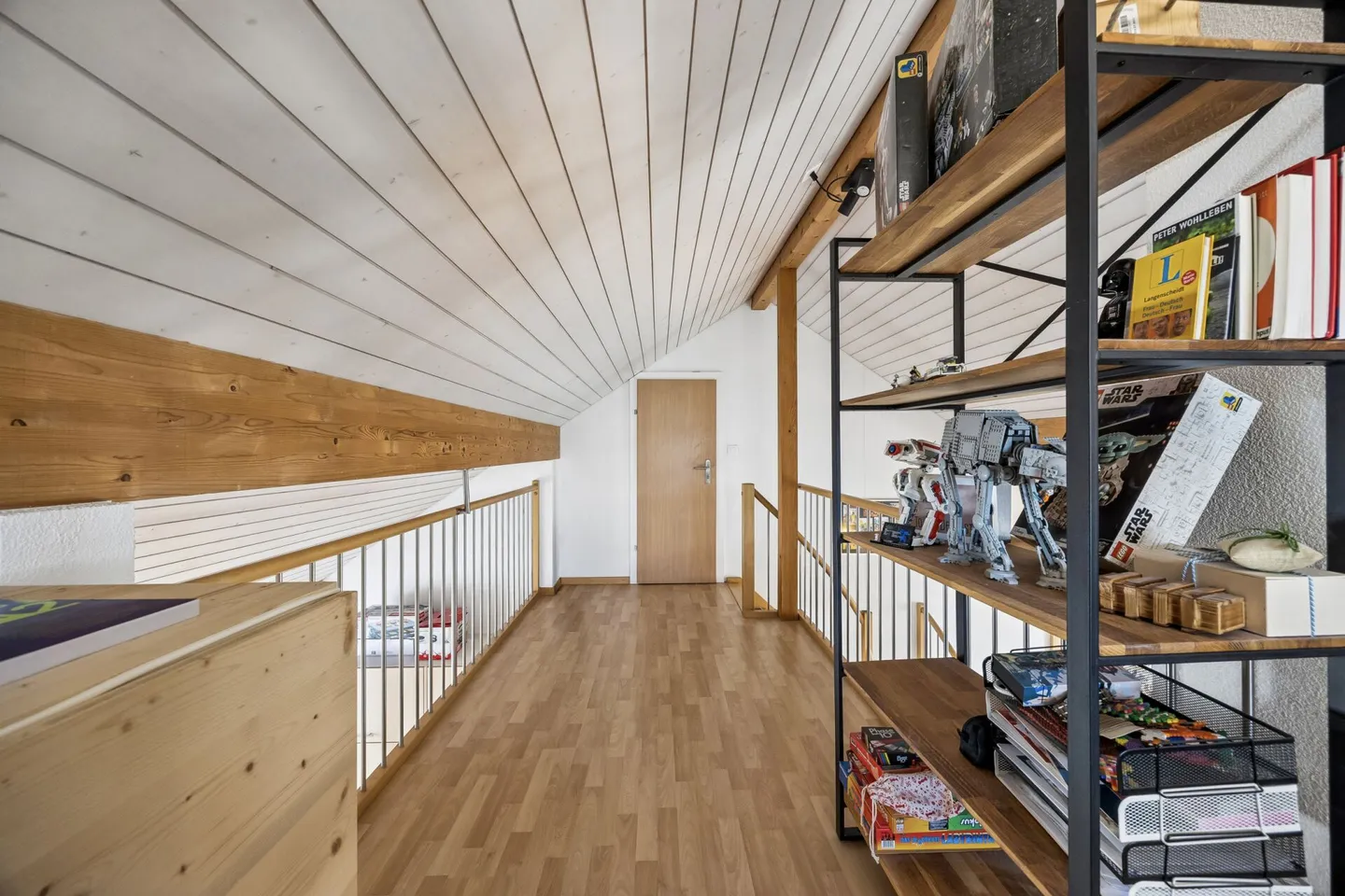 Charming Duplex Apartment in a Central Location Including Parking Space - Photo 8 of 11