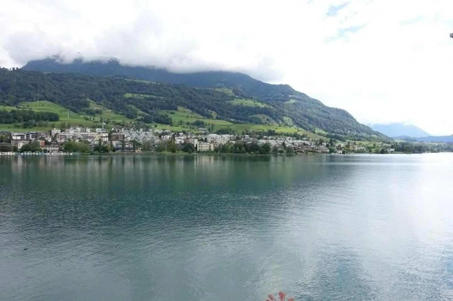 Appartement directement au bord du lac ! - Photo 1 sur 6