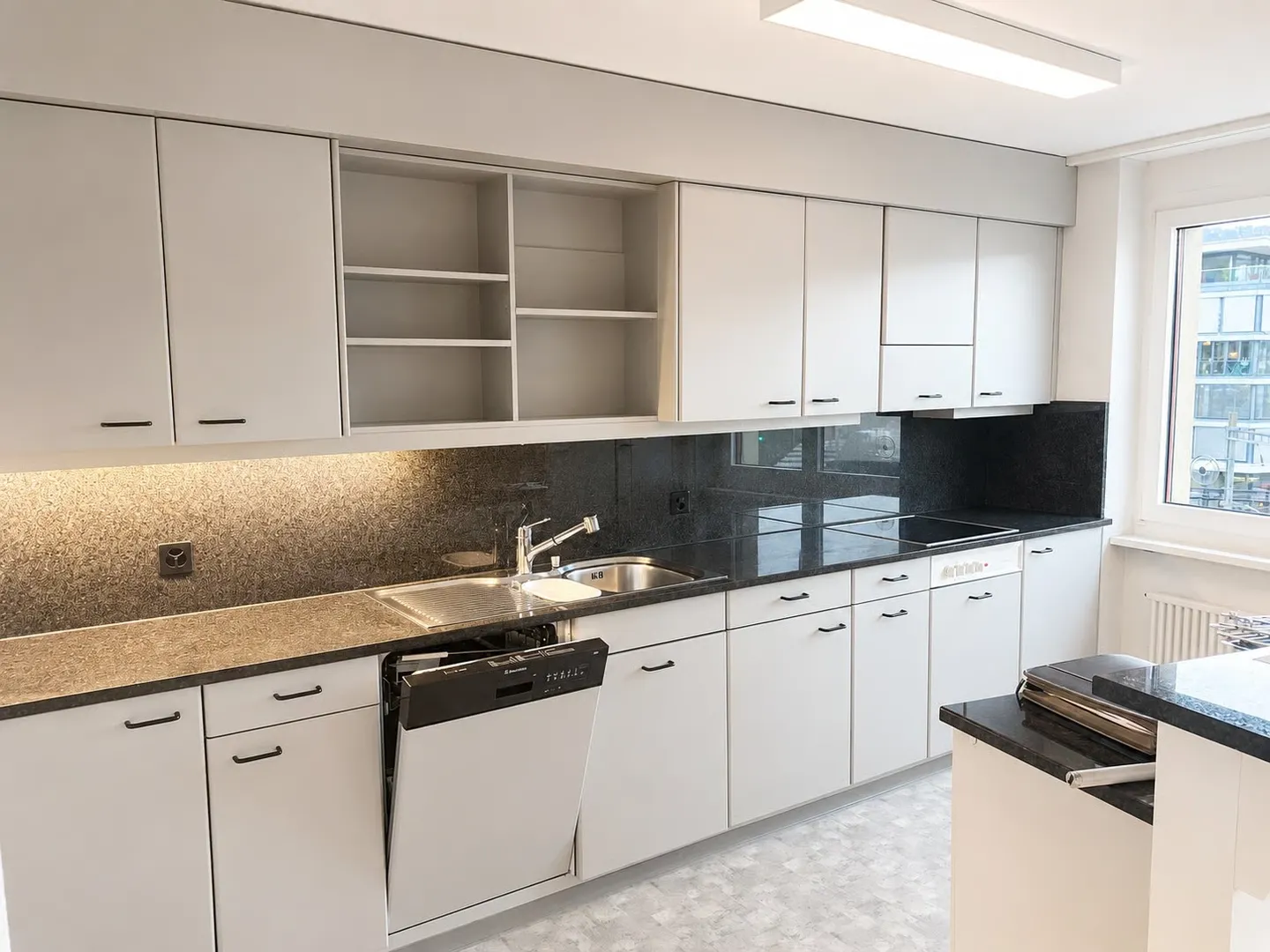 4.5-Zimmerwohnung mit Cheminée in Zentrum von Baden - Photo 3 of 13
