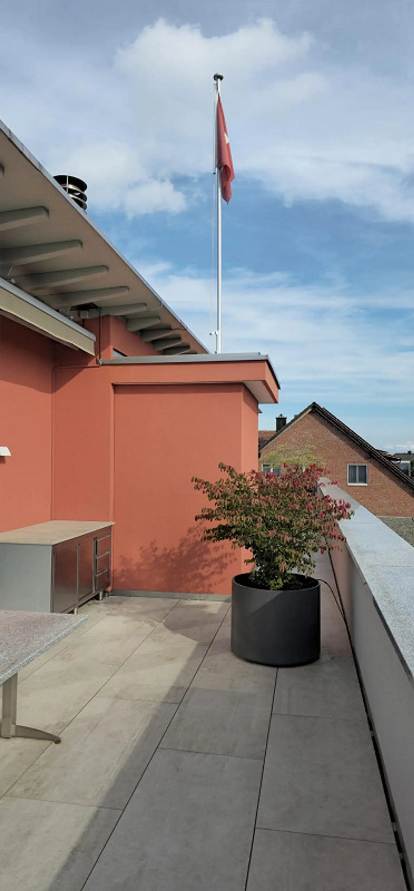 Attic: 4.5 rooms, 145 m² living space, 150 m² roof terrace with jacuzzi - Photo 4 of 26