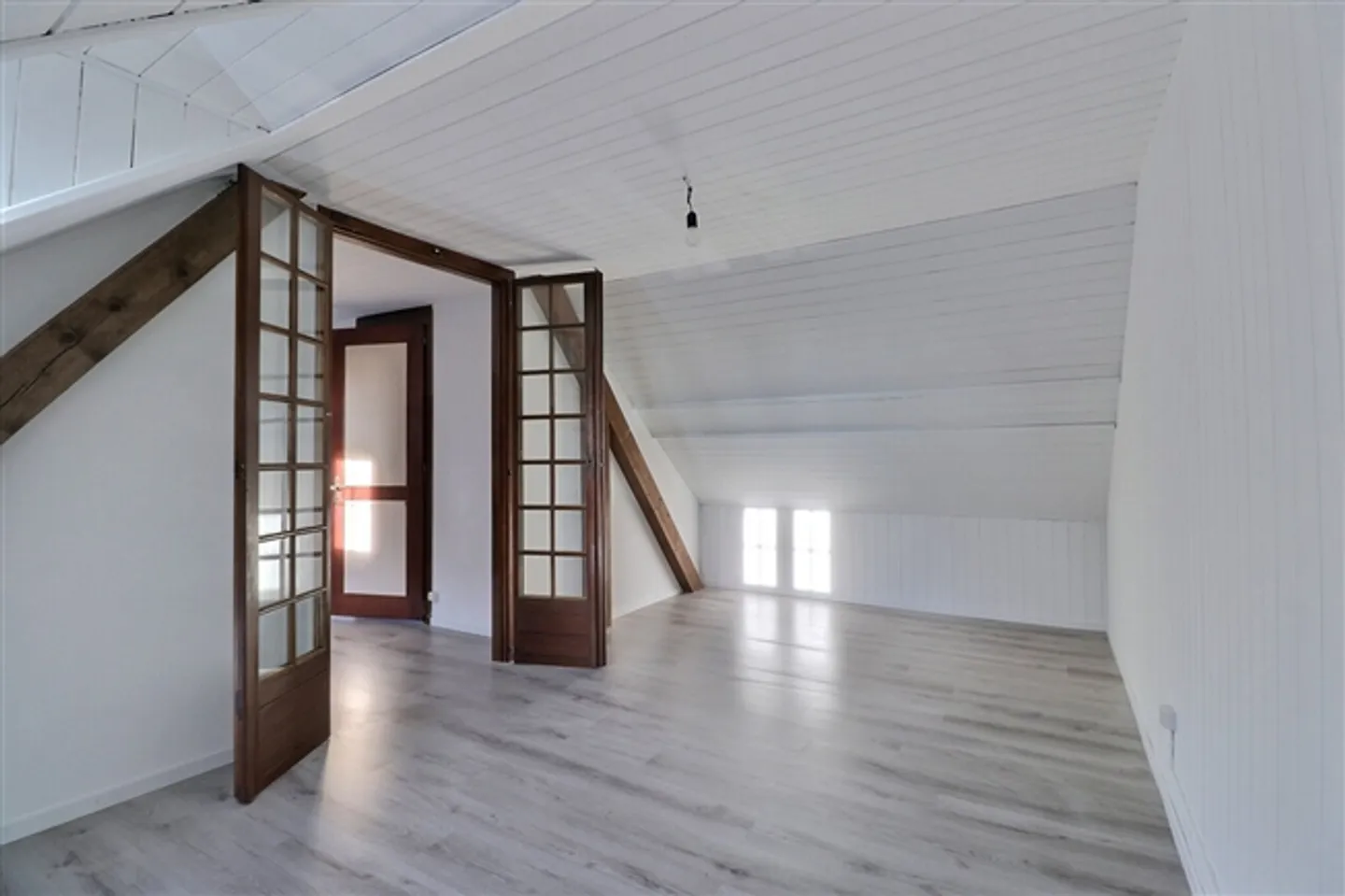 For rent - small house, 3 rooms - Photo 6 of 8