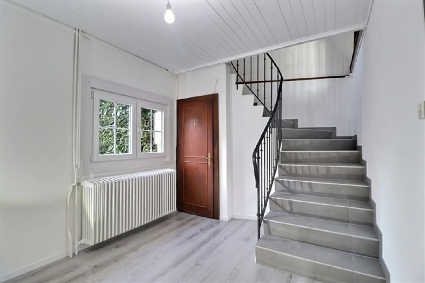 For rent - small house, 3 rooms - Photo 3 of 8