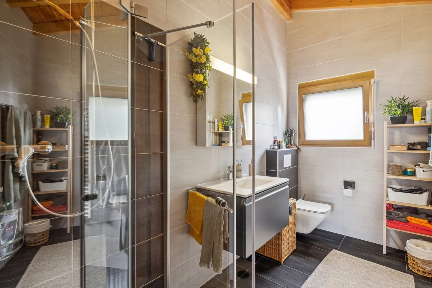 Proprietà ristrutturata affascinante con giardino spazioso - Foto 9 di 14