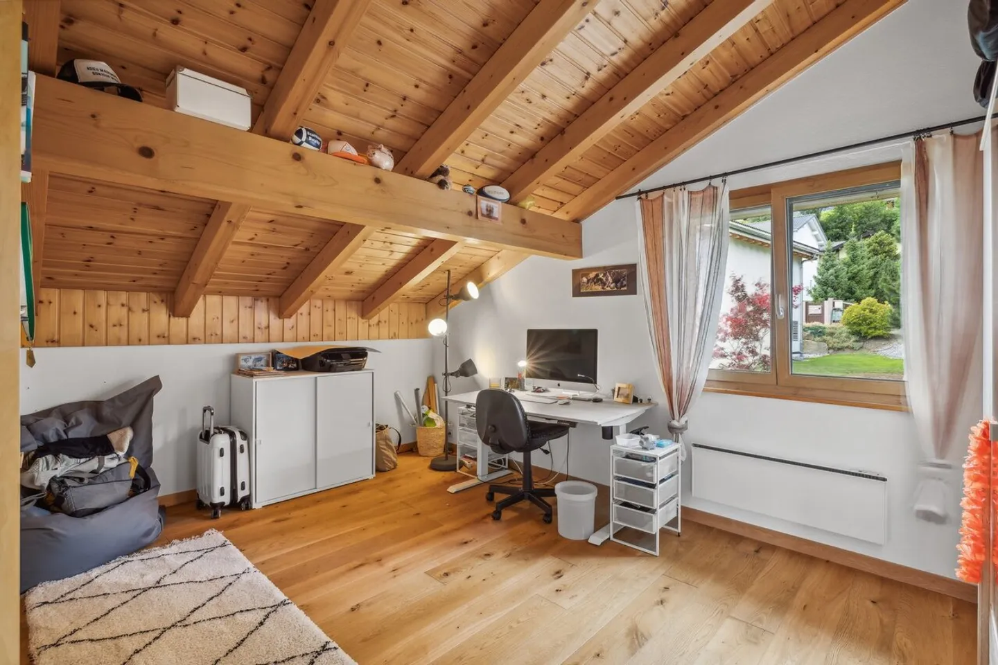 Proprietà ristrutturata affascinante con giardino spazioso - Foto 11 di 14