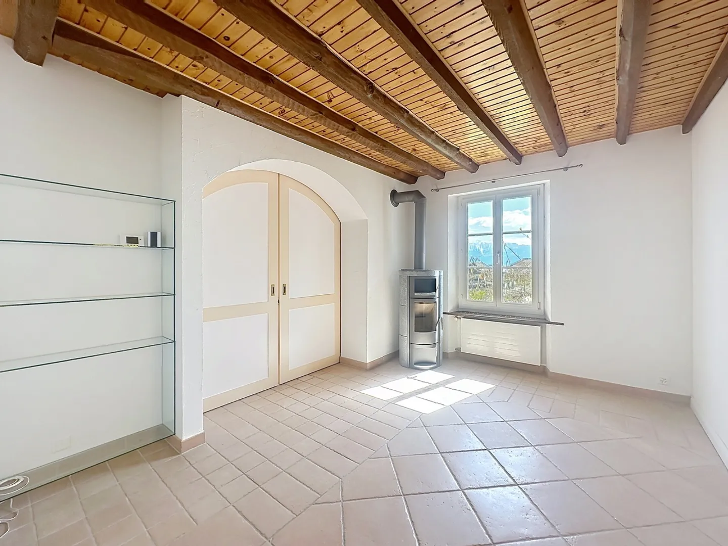 Beautiful apartment with garden and lake view in Lausanne - Photo 3 of 7