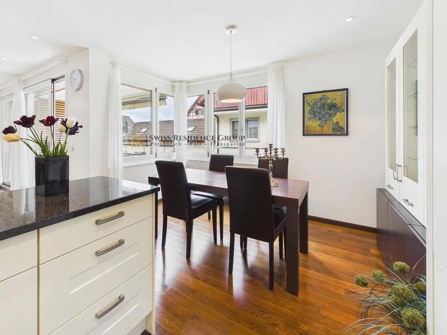 Appartement 3.5 pièces élégamment meublé et lumineux avec un grand confort de vie - Photo 5 sur 18