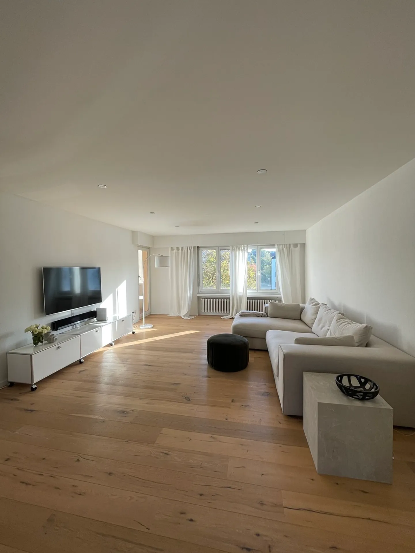 Stylish Attic Apartment - Photo 4 of 13