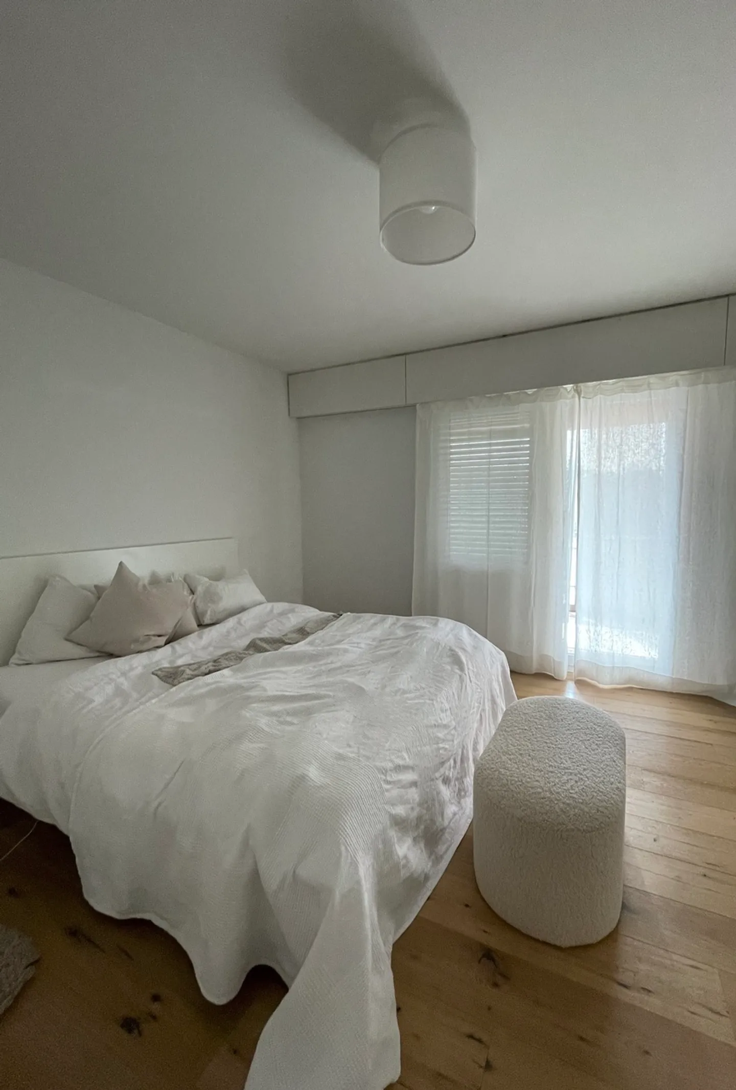 Stylish Attic Apartment - Photo 7 of 13