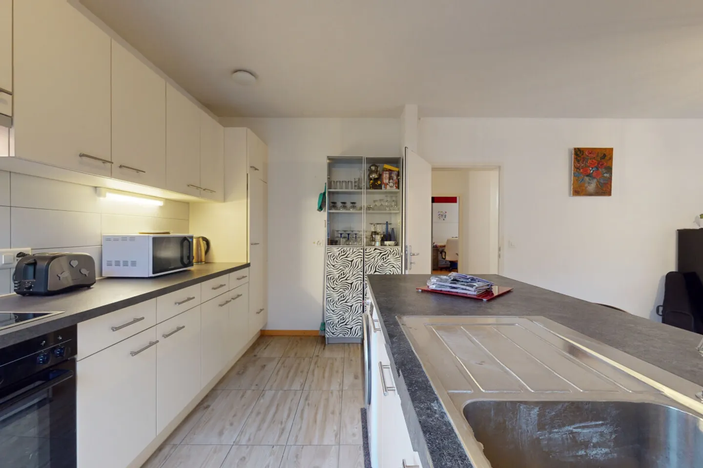 Appartamento ristrutturato di 4,5 locali con balcone e vista! - Foto 4 di 11