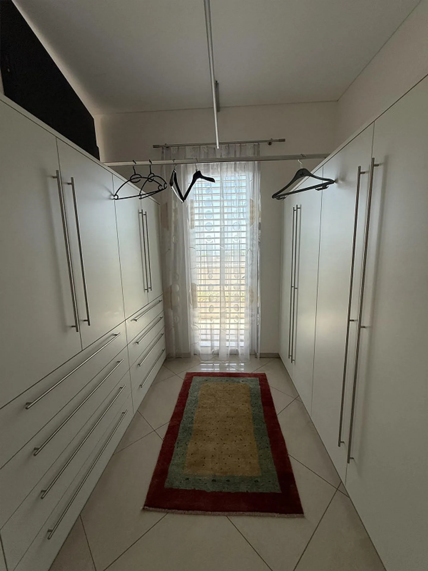 Attic: 4.5 rooms, 145 m² living space, 150 m² roof terrace with jacuzzi - Photo 23 of 26