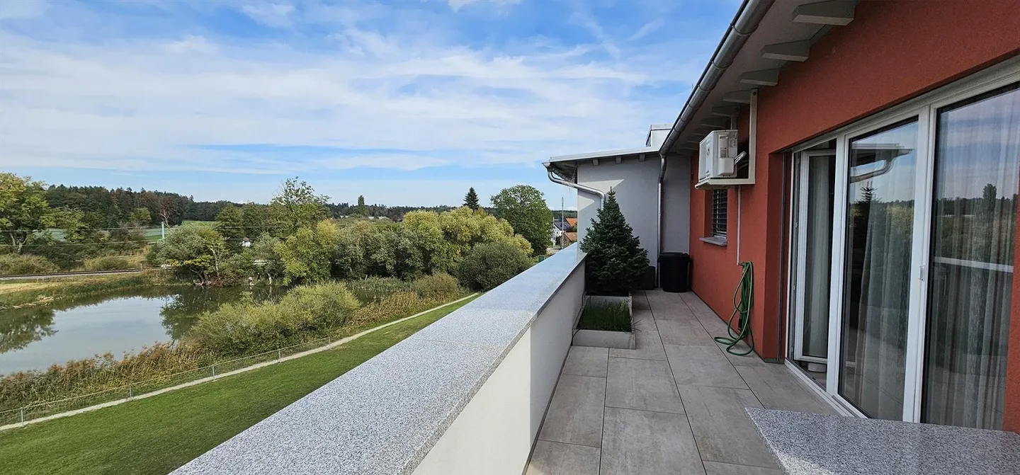 Attic: 4.5 rooms, 145 m² living space, 150 m² roof terrace with jacuzzi - Photo 6 of 26