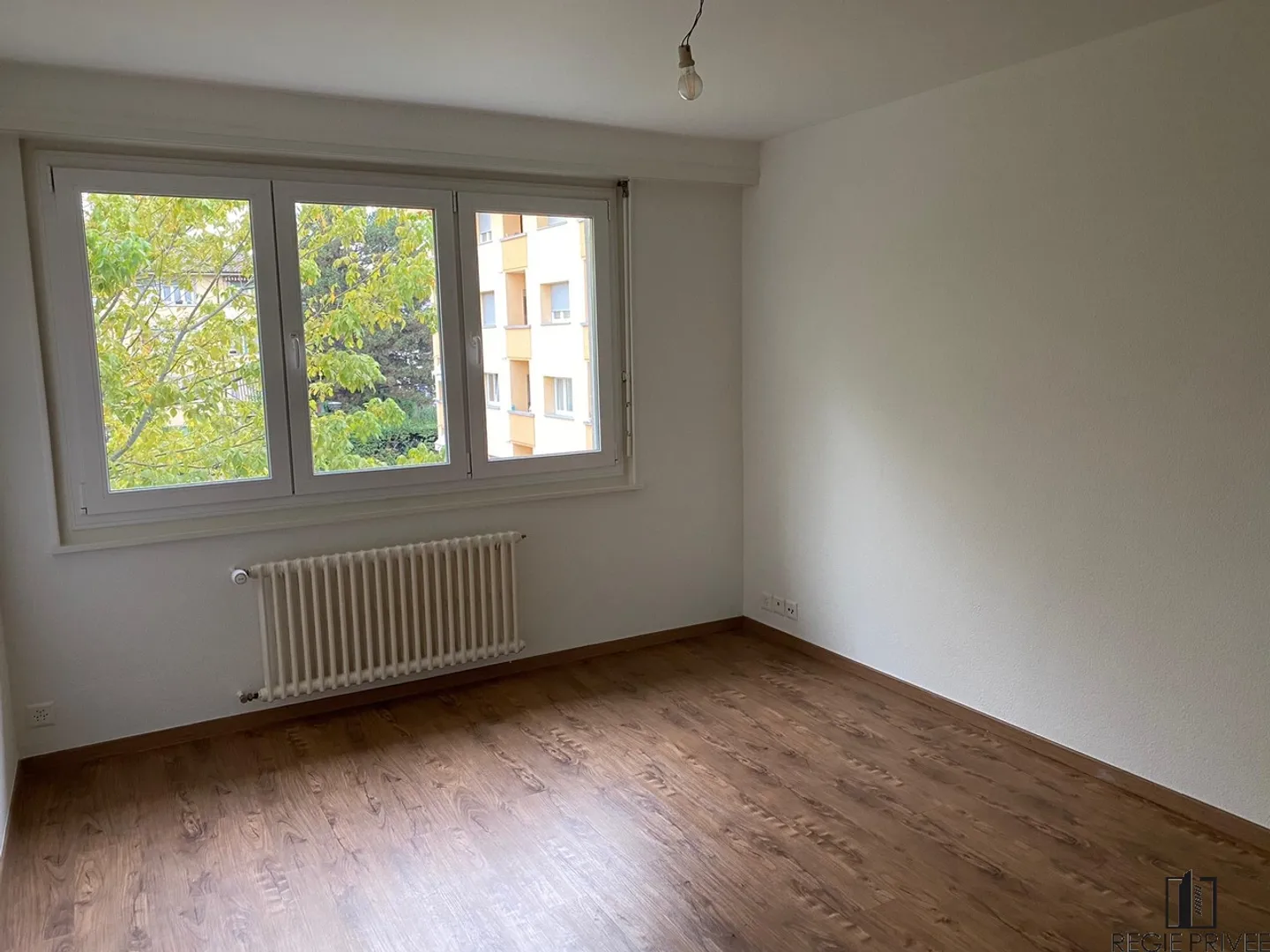 Studio on the 1st floor - Photo 2 of 4