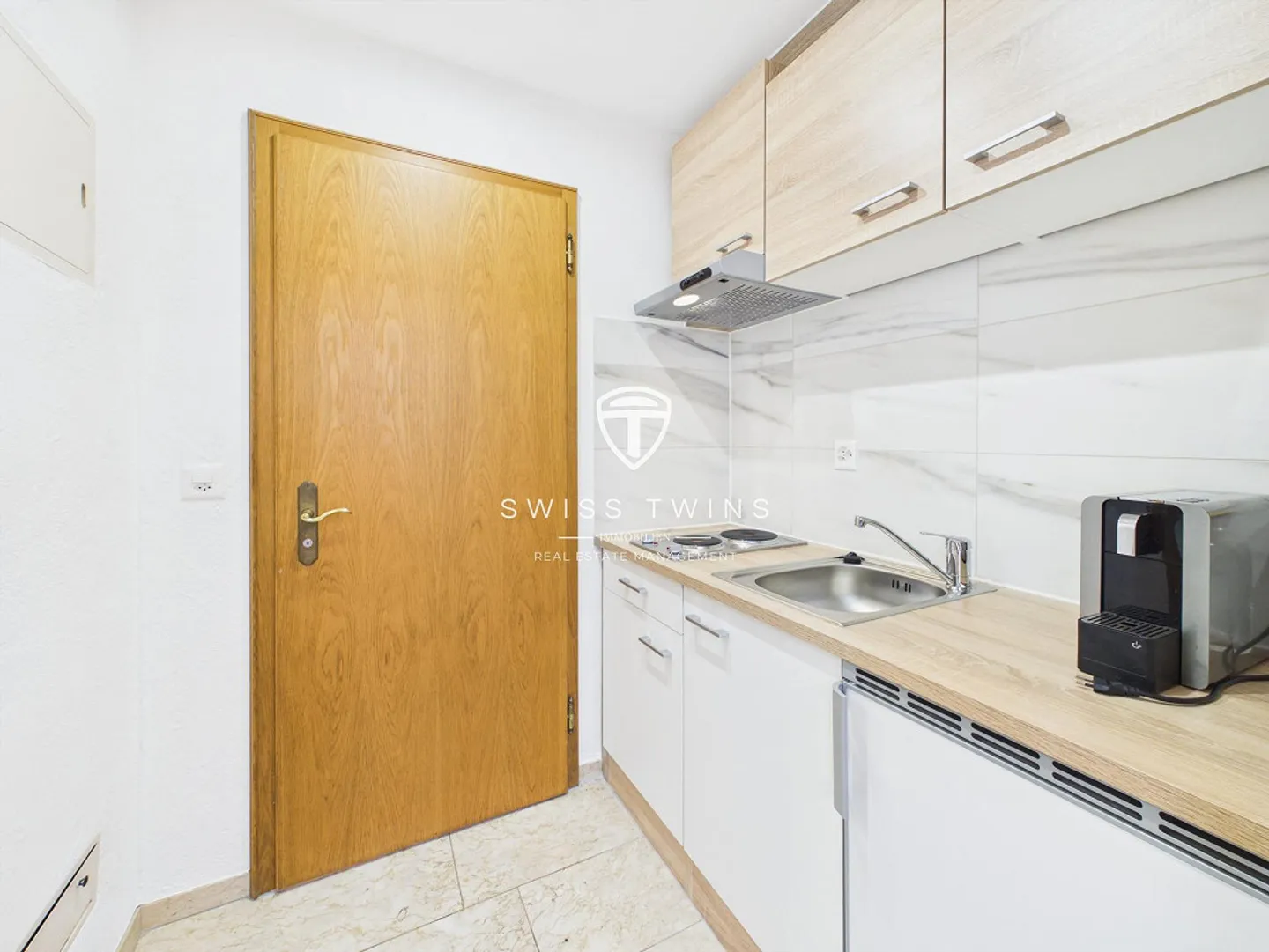 Appartamento servito 1 camera recentemente ristrutturato con giardino a ... - Foto 10 di 12