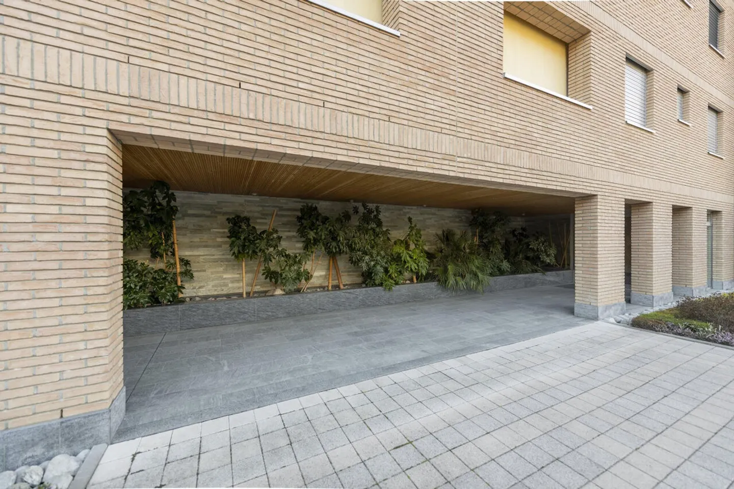 Elegant Apartment in Viganello - Photo 3 of 14