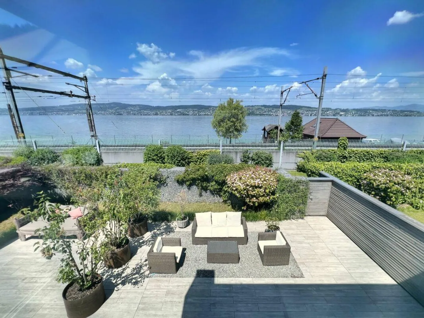 Appartamento duplex da sogno con vista sul lago a Richterswil - Foto 4 di 12