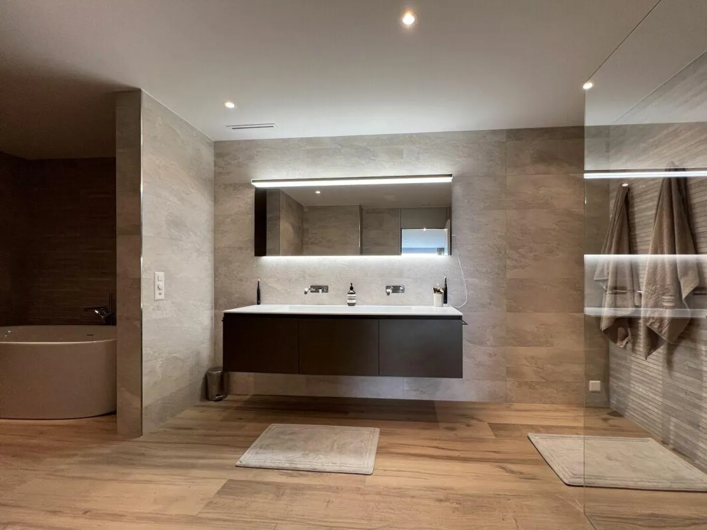 Appartamento duplex da sogno con vista sul lago a Richterswil - Foto 8 di 12