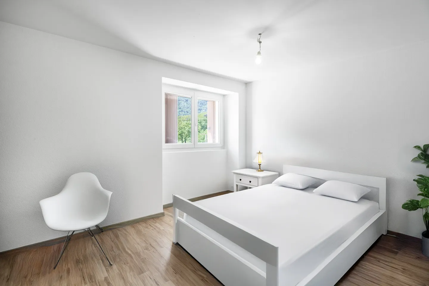 Casa accogliente e ristrutturata con tre appartamenti di 2,5 stanze - Foto 5 di 13