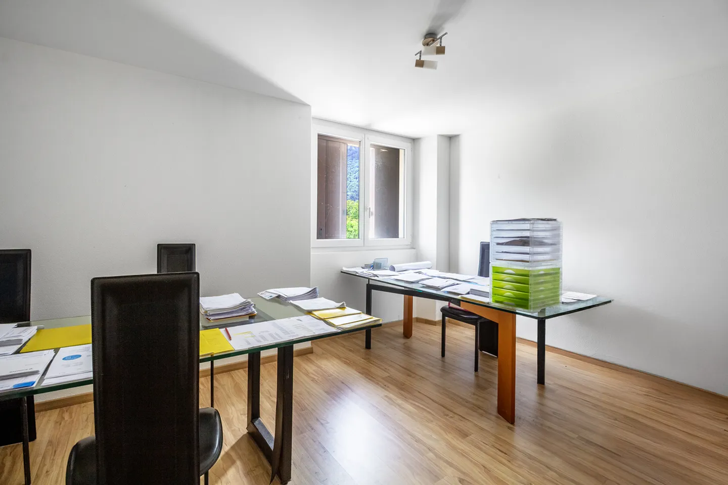 Casa accogliente e ristrutturata con tre appartamenti di 2,5 stanze - Foto 10 di 13