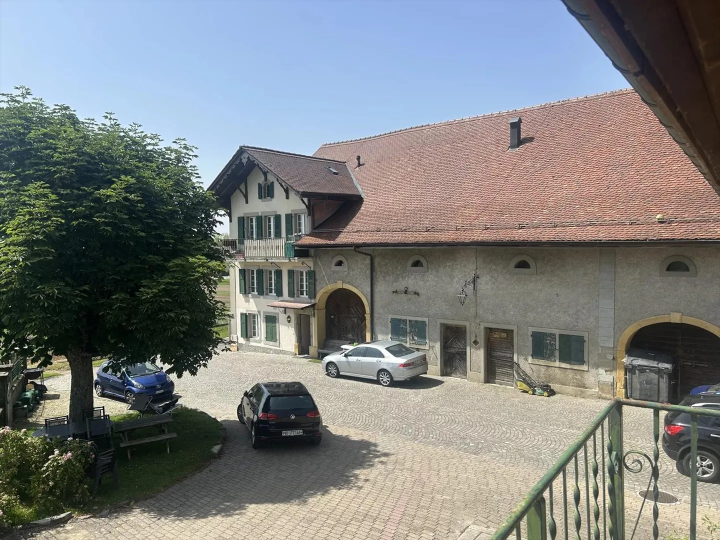 Immeuble mixte - Photo 2 sur 13