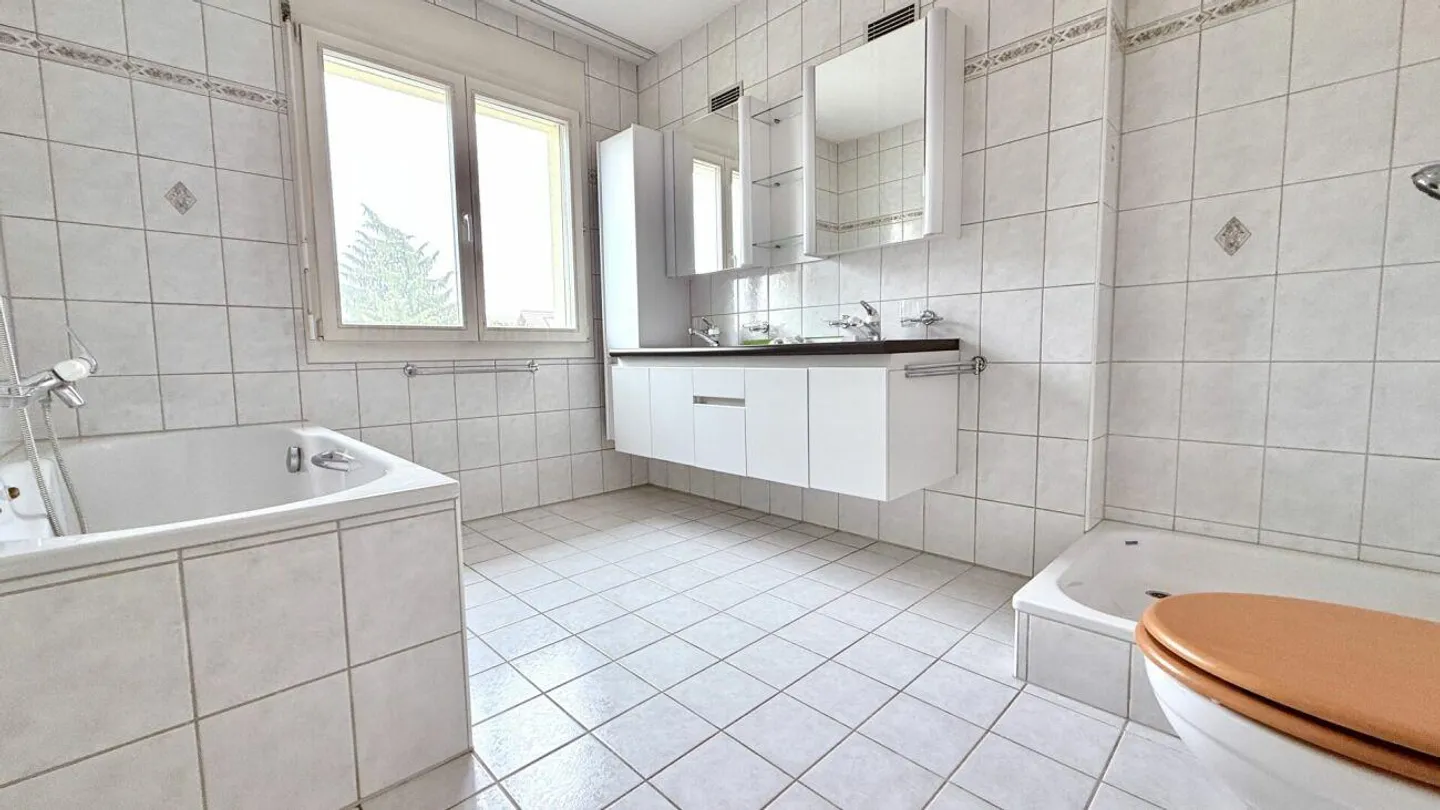 Well-maintained detached single-family house in a quiet neighborhood - Photo 20 of 30