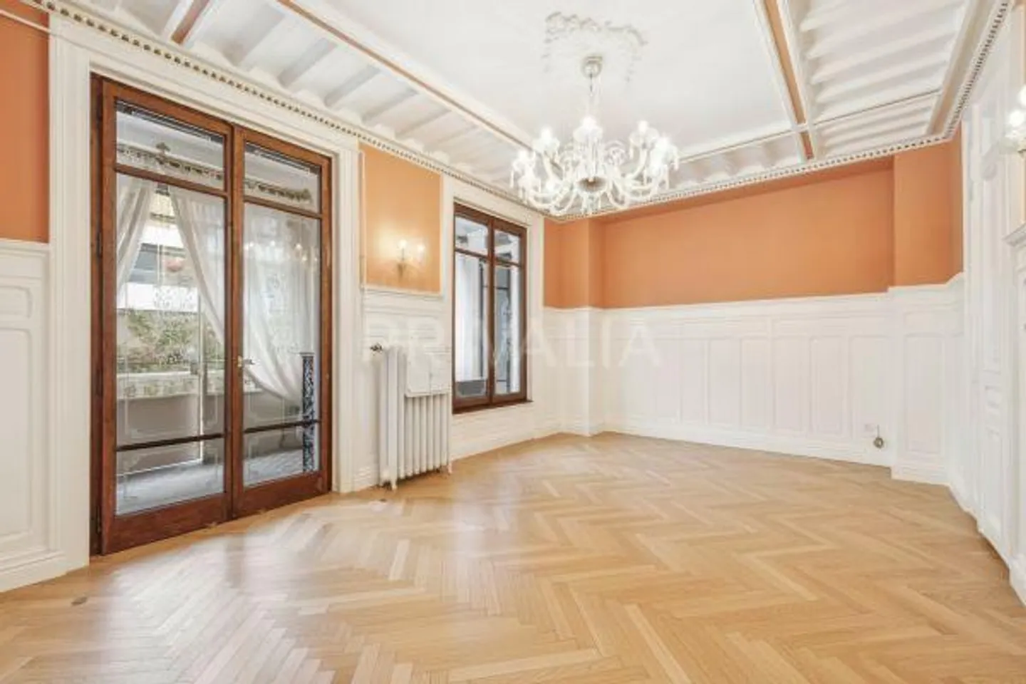 Magnificent apartment with high standards on the right side - Photo 1 of 10