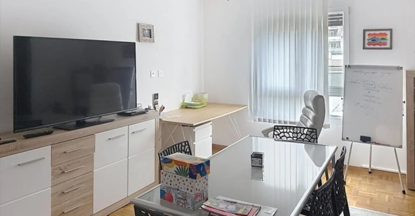 Mischgenutztes Gebäude mieten - Foto 4 von 9