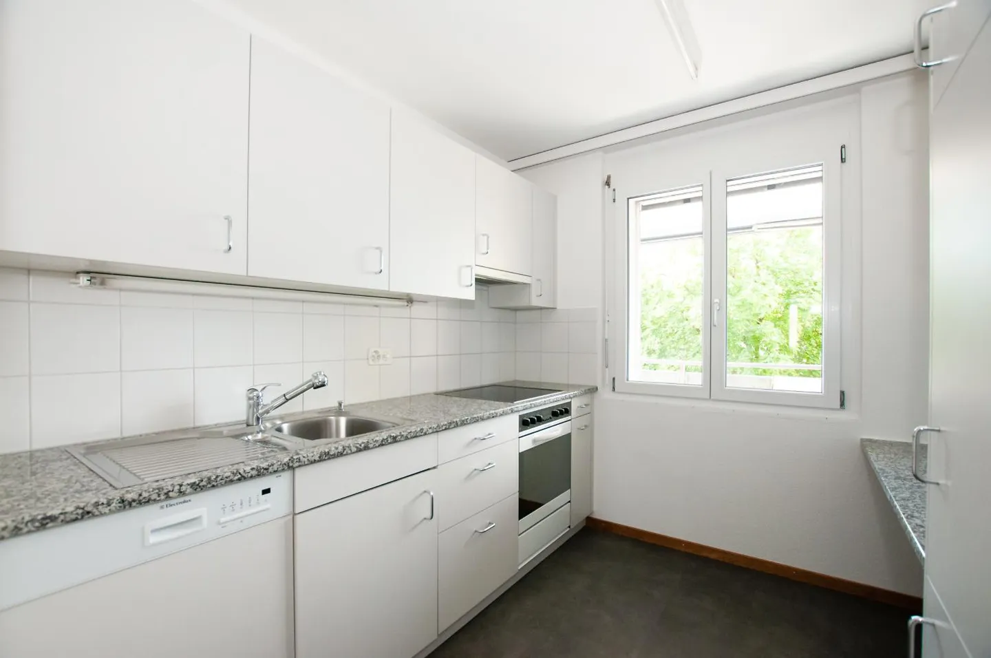 Apartment for rent - Photo 2 of 6