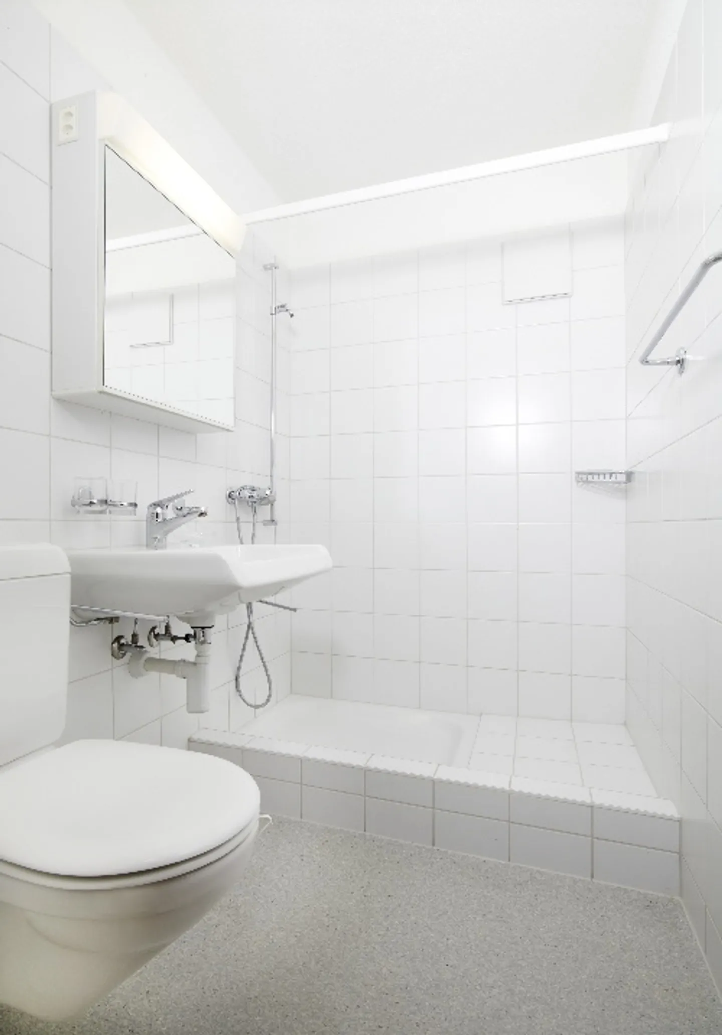 Apartment for rent - Photo 3 of 6