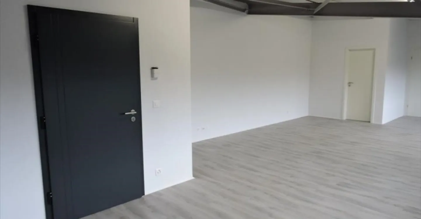 Gewerbe 1 Raum - Foto 3 von 4