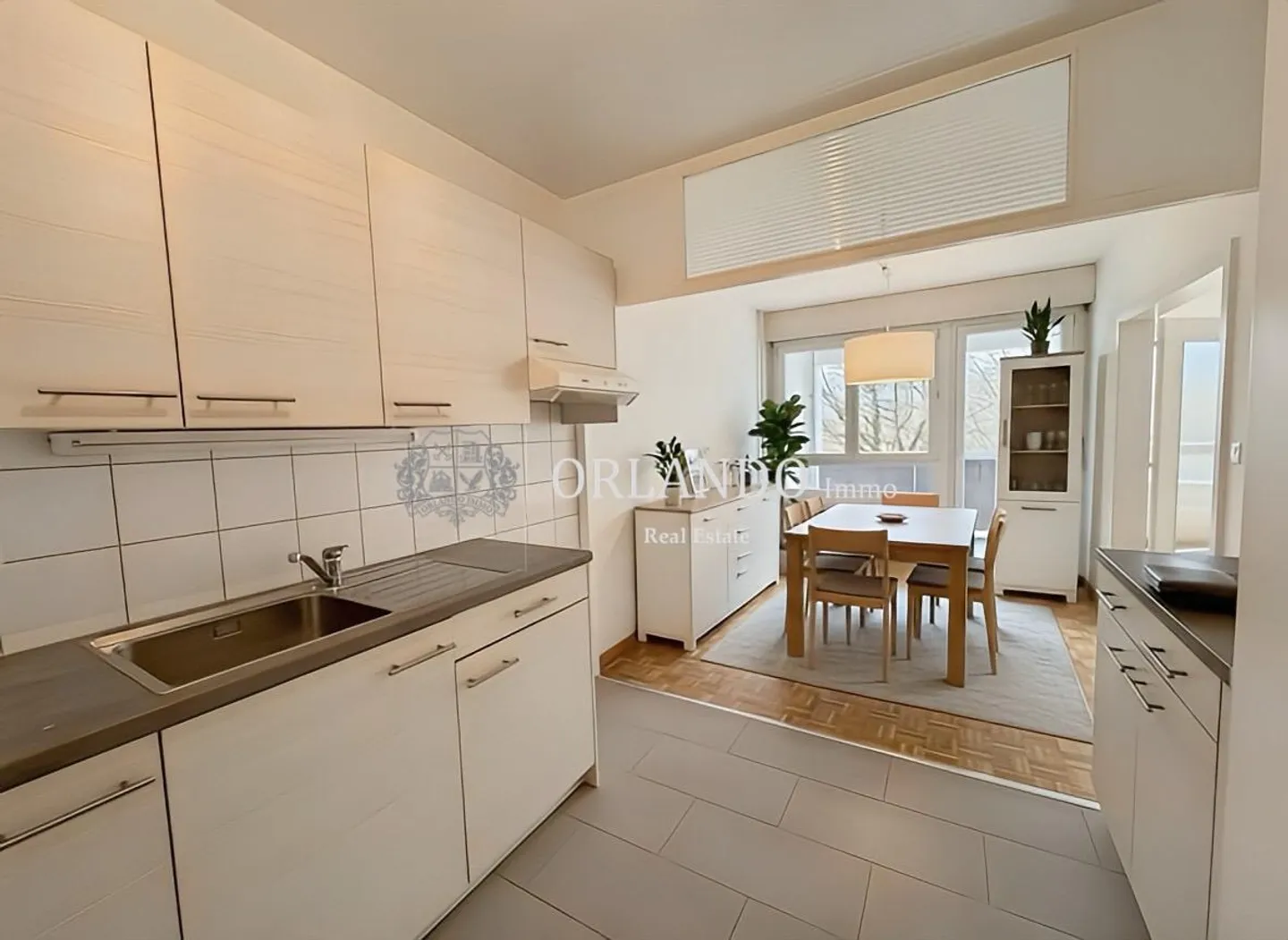 Geräumige Wohnung mit Balkon - Foto 2 von 8