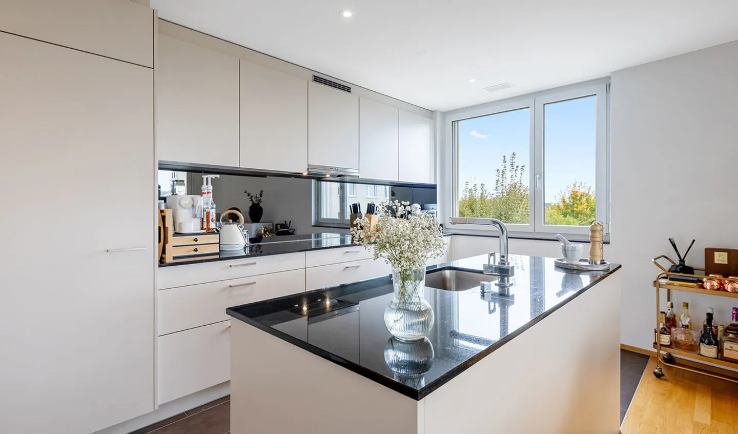 Confort de vie et qualité de vie – Appartement de 4,5 pièces dans le parc Eschen - Photo 3 sur 9