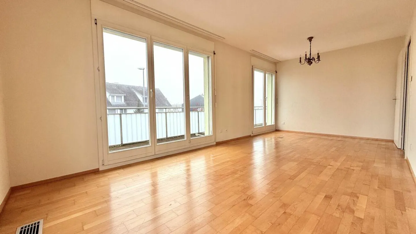 Well-maintained detached single-family house in a quiet neighborhood - Photo 28 of 30