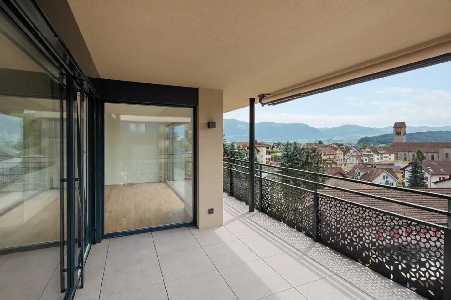 Modern apartment in Ahornpark - Photo 4 of 7