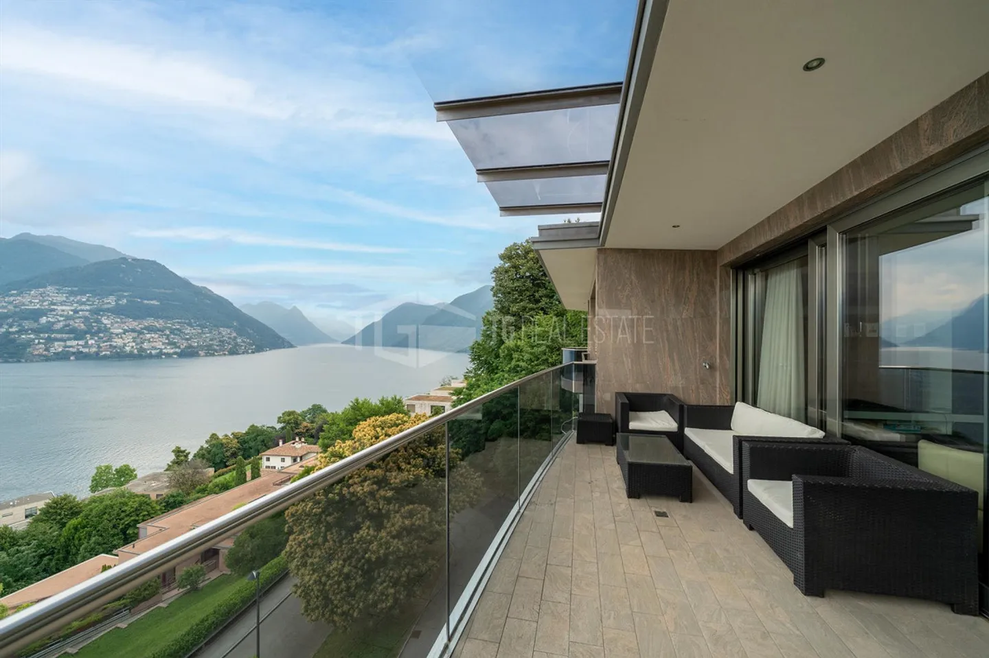 Attico di 5.5 locali con vista mozzafiato sul lago - Foto 6 di 13