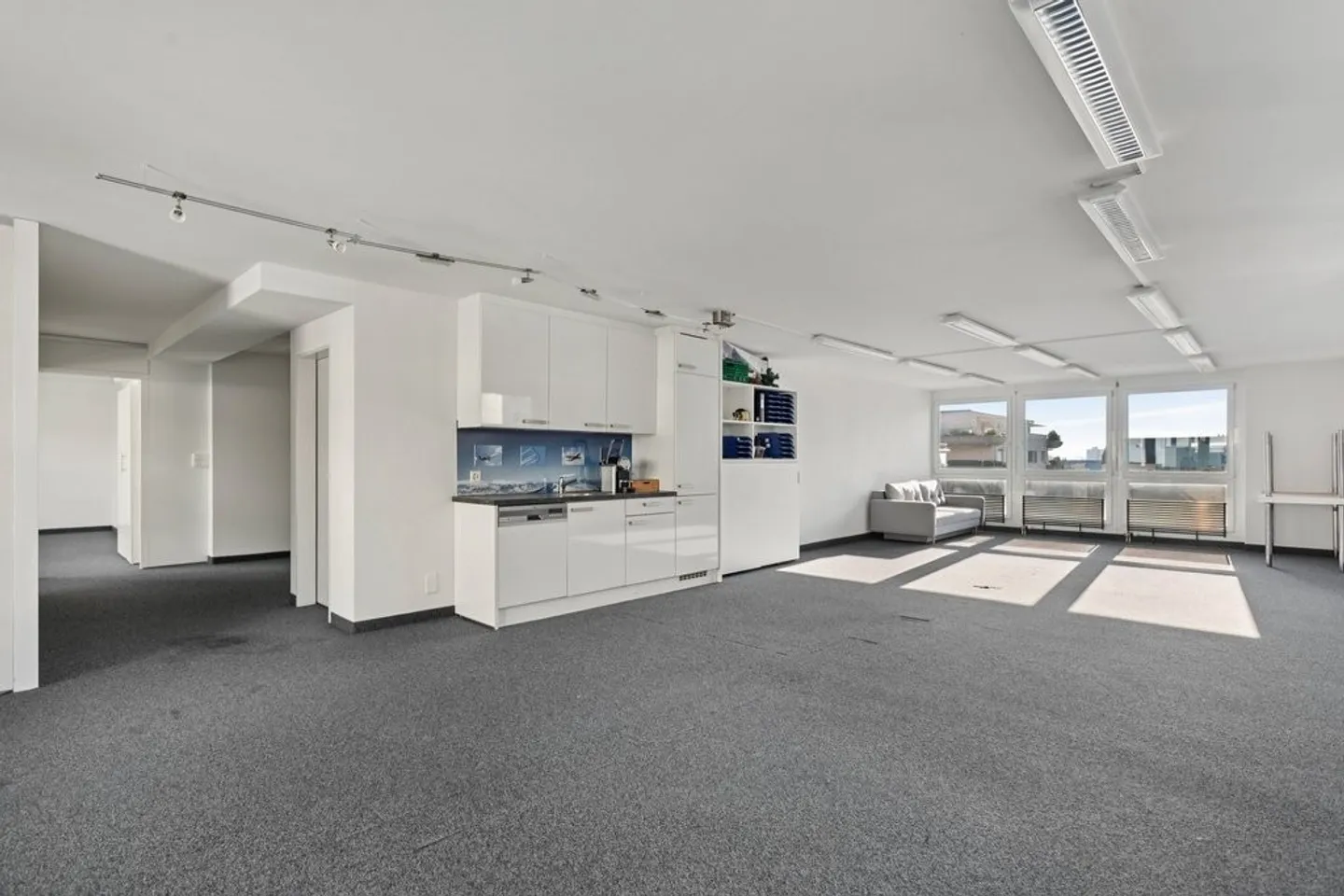 Office - Photo 4 of 11