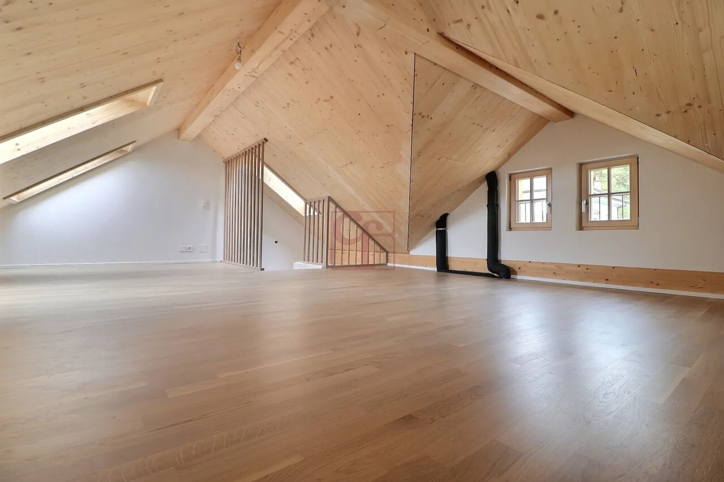 Romont - Splendido triplex nuovo di 4.5 stanze con giardino privato - Foto 7 di 11