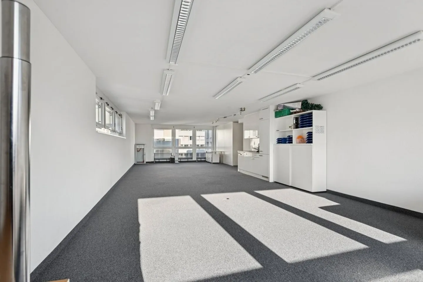 Office - Photo 2 of 11