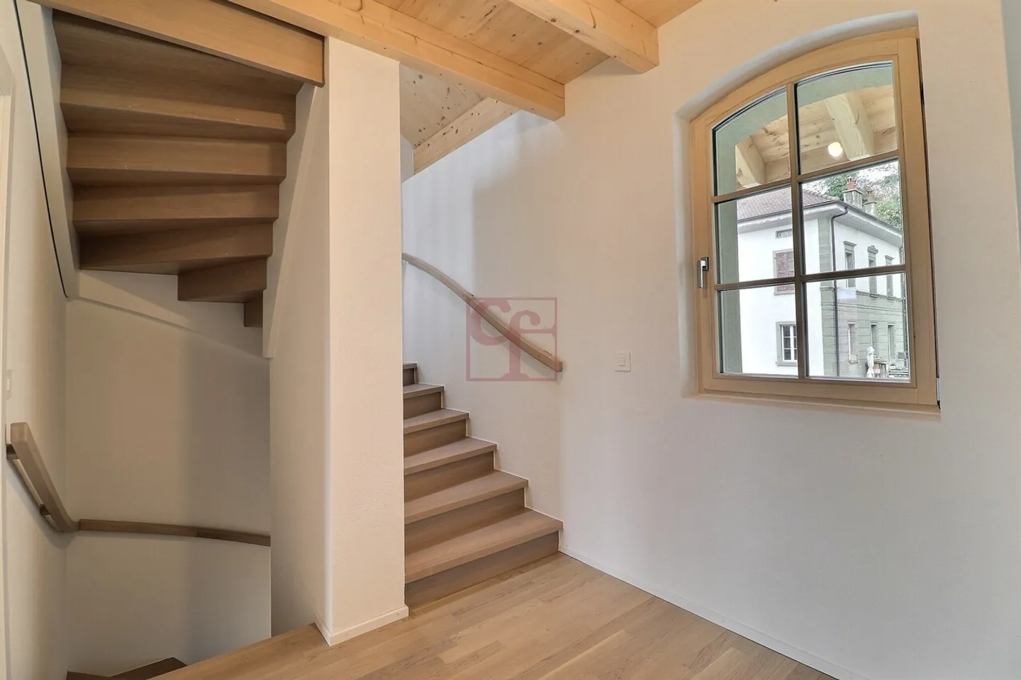 Romont - Splendido triplex nuovo di 4.5 stanze con giardino privato - Foto 10 di 11