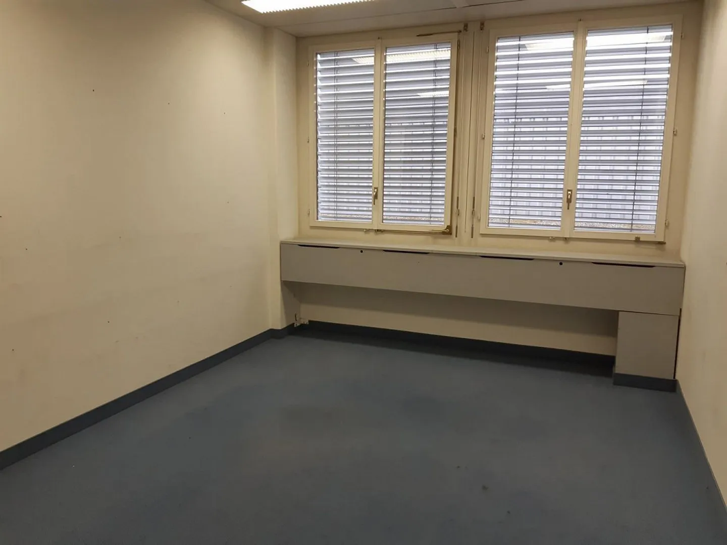 Spazi per uffici a pochi passi dalla stazione ferroviaria di Oberwinterthur - Foto 4 di 4